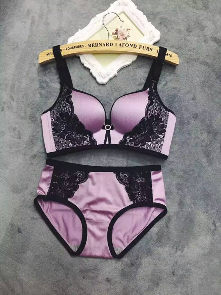 2400213528_241201912[1]