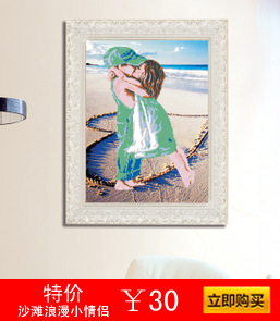 沙滩浪漫小情侣