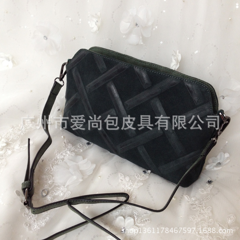 8030款菱格磨砂牛皮包綠色