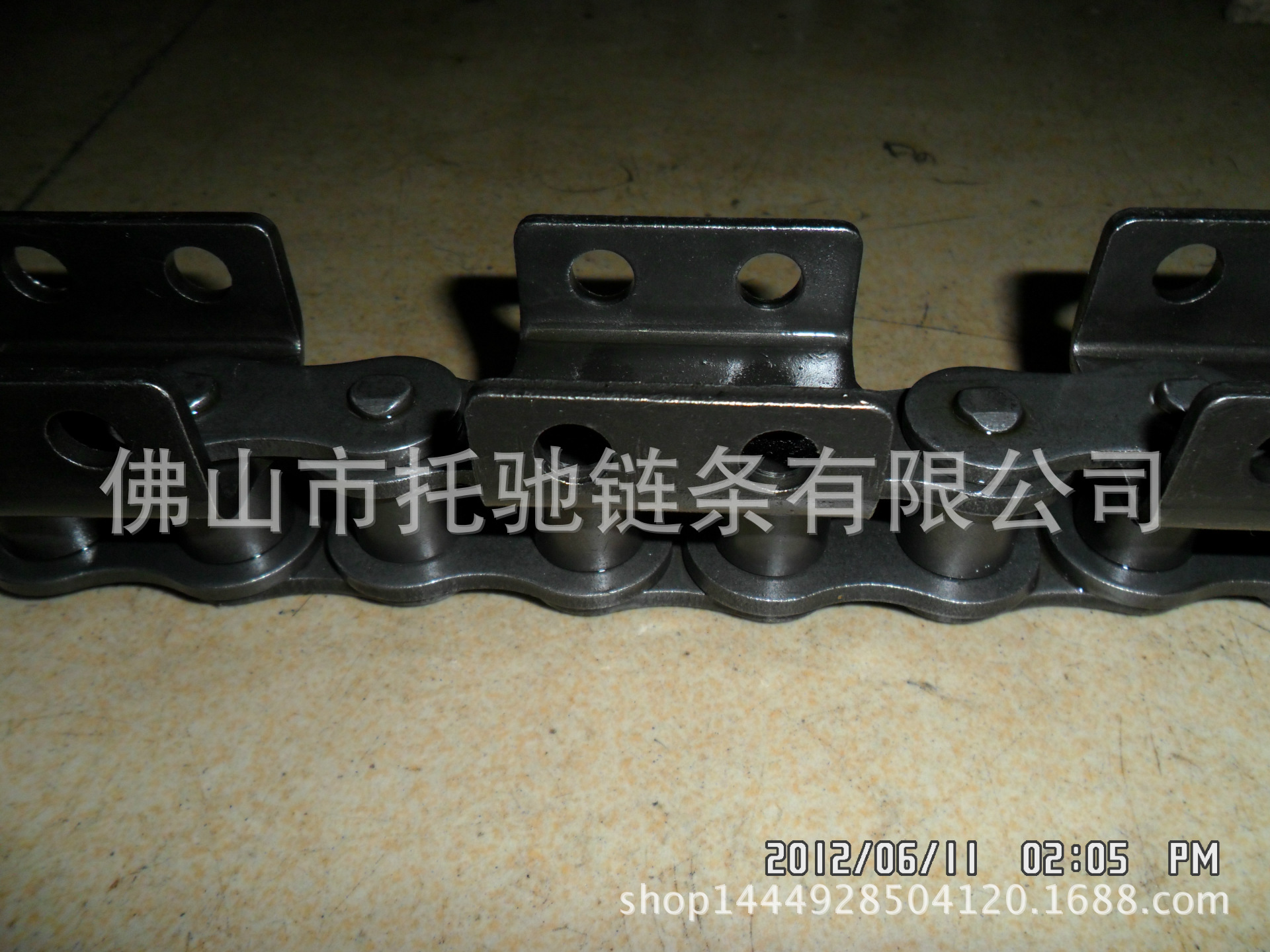 厂家永利百合链条 输送链条外单侧附件链条双孔板式链条