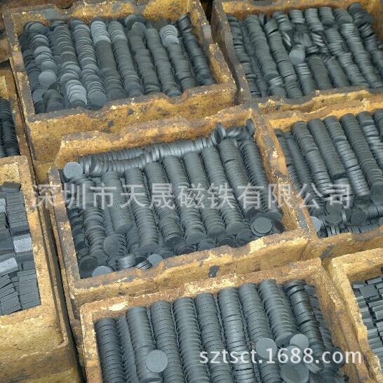 3D Special glasses D20*3MM ordinary circular magnet Heterosexual Ferrite magnet Ferrite circular magnet