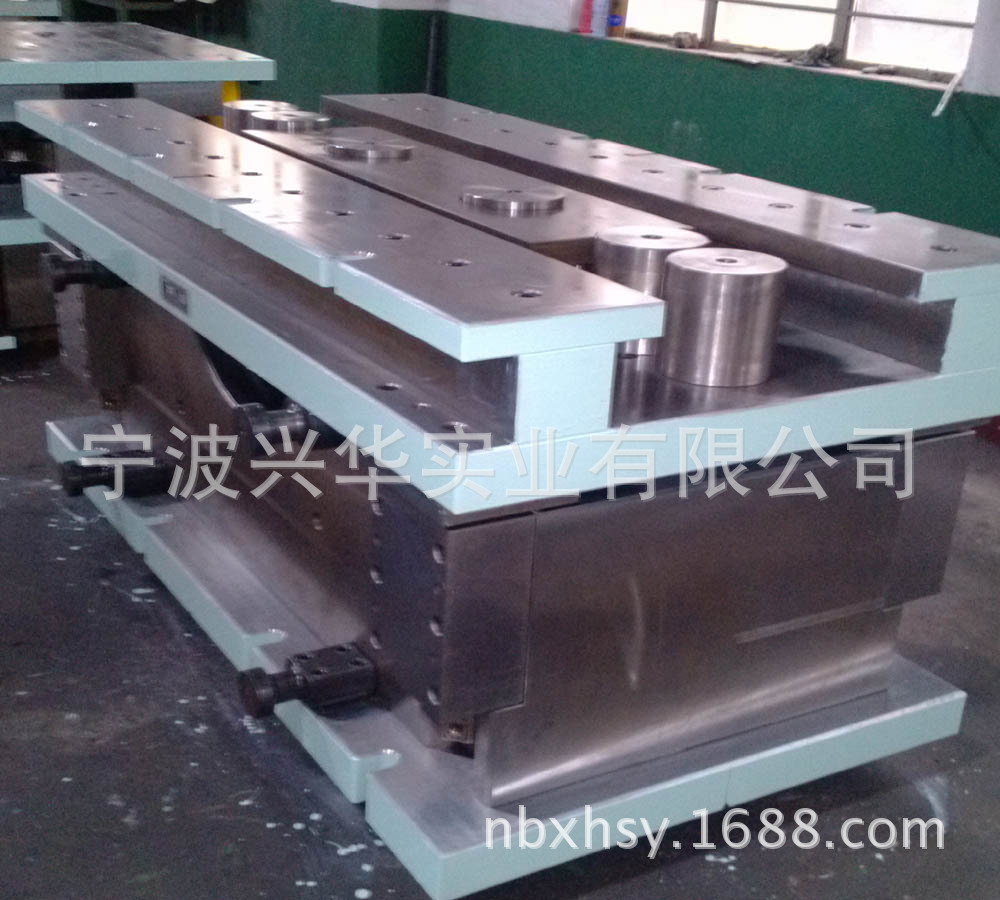 兴华实业供应冲压模具 大型冲压拉深连续模 模具加 工 制造