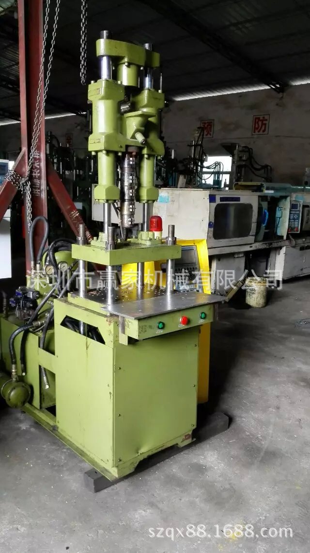 大量今机35Ｔ二手立式注塑机平价出售