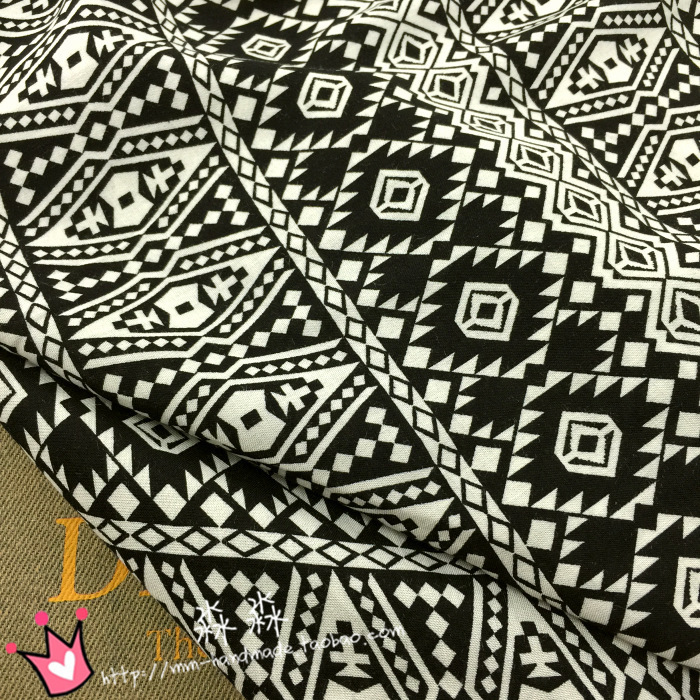 西域风布料 黑色柔软几何图案印花人造棉 连衣裙子手工布艺面料