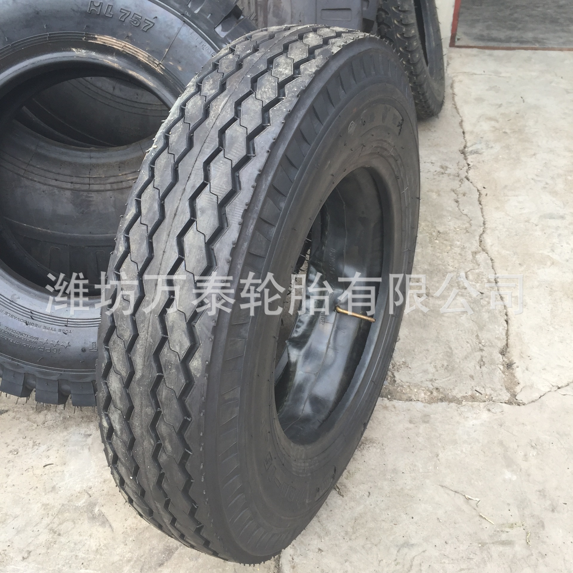 厂家供应优质7.00-16轮胎 轻卡轮胎 水曲花纹 正品三包