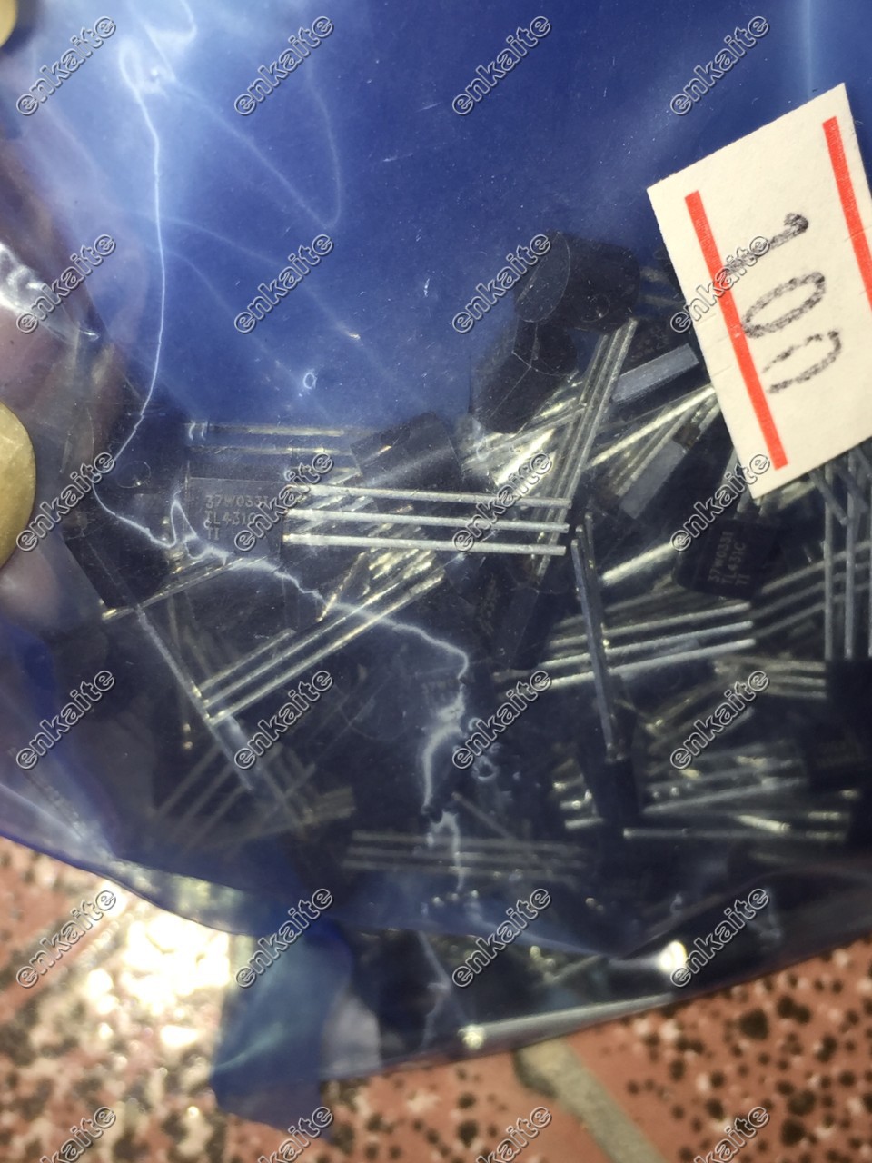 可调节精密稳压 TL431CLP  TL431C  TO92直插  TL431