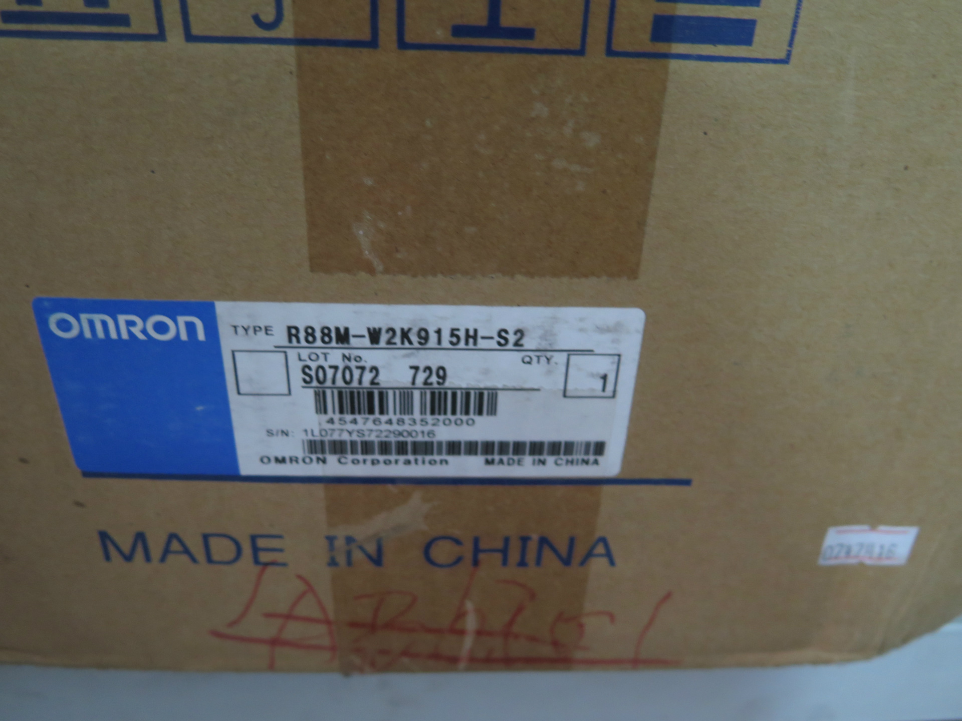 台州信达  库存全新欧姆龙电机 R88M-W2K915H-S2 保修半年  询价