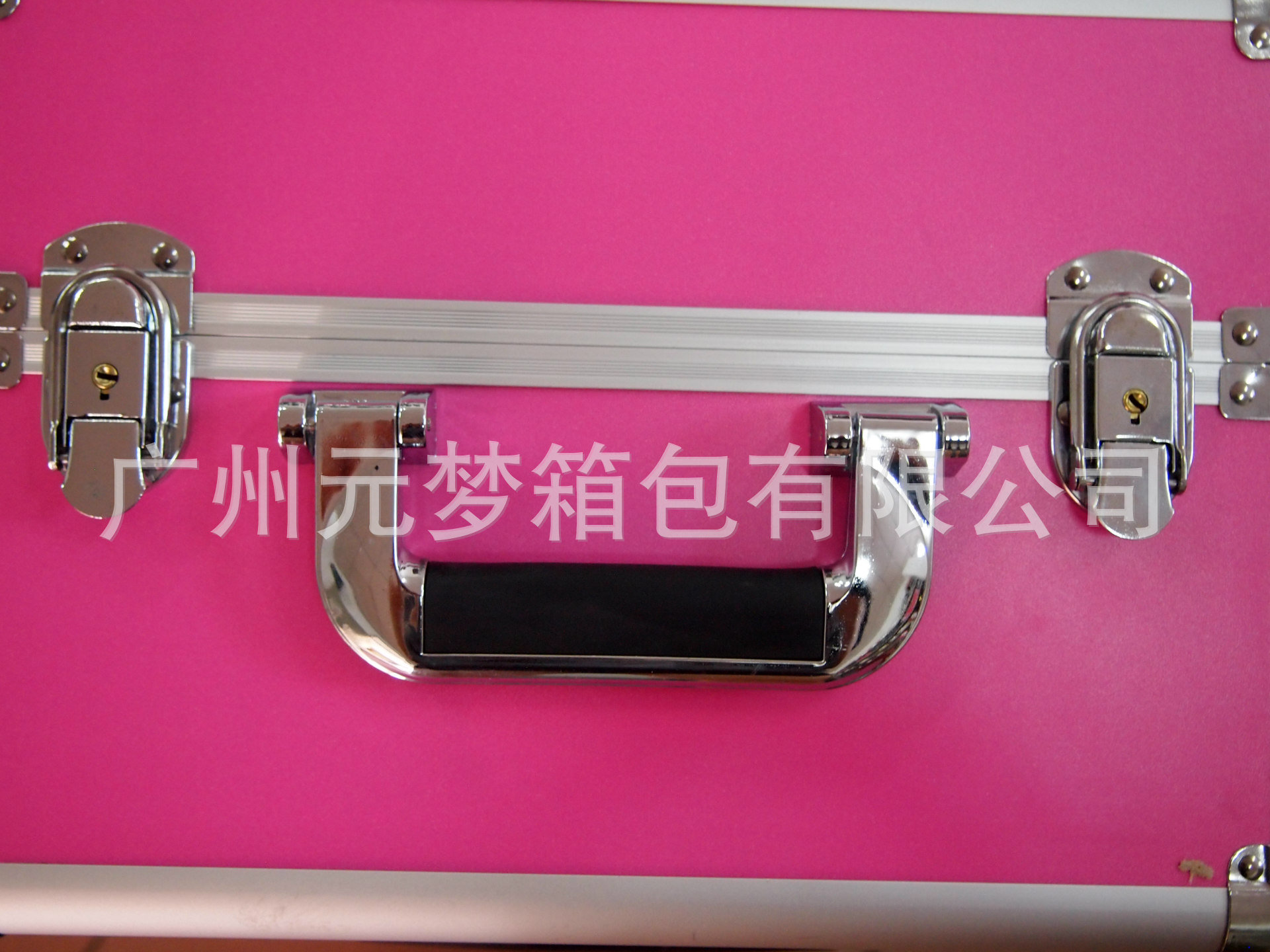 簡單鋁拉桿箱 008