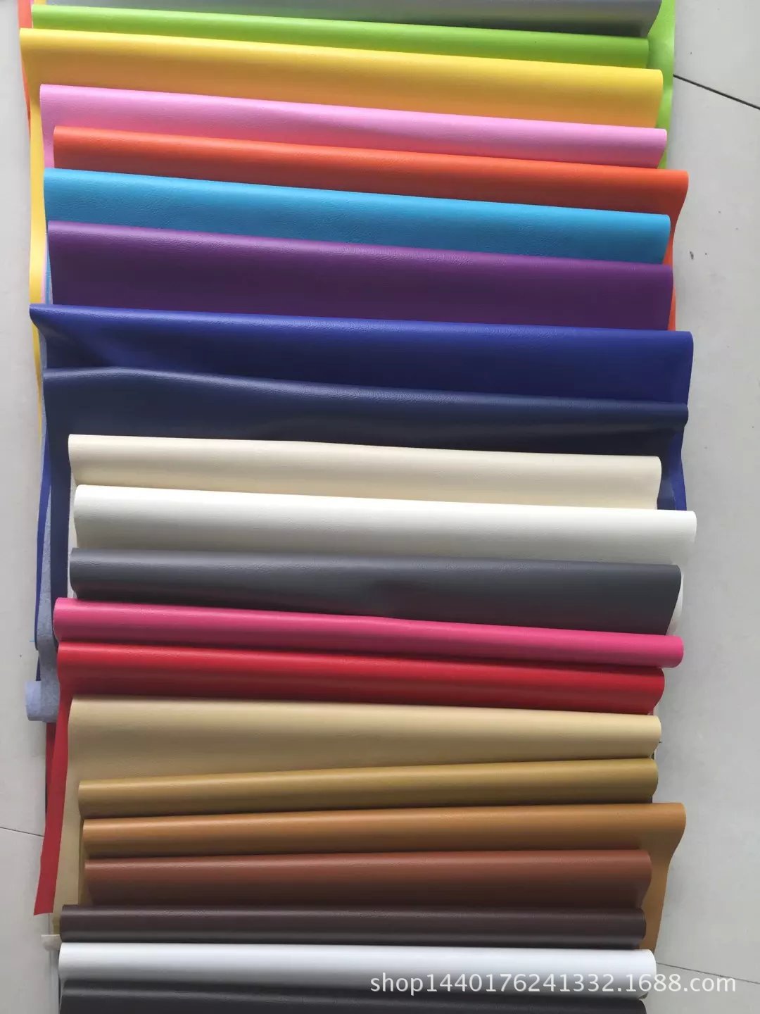 厂家定制 PVC皮革面料箱包人造合成革沙发软包革仿皮装饰人造皮料-阿里巴巴