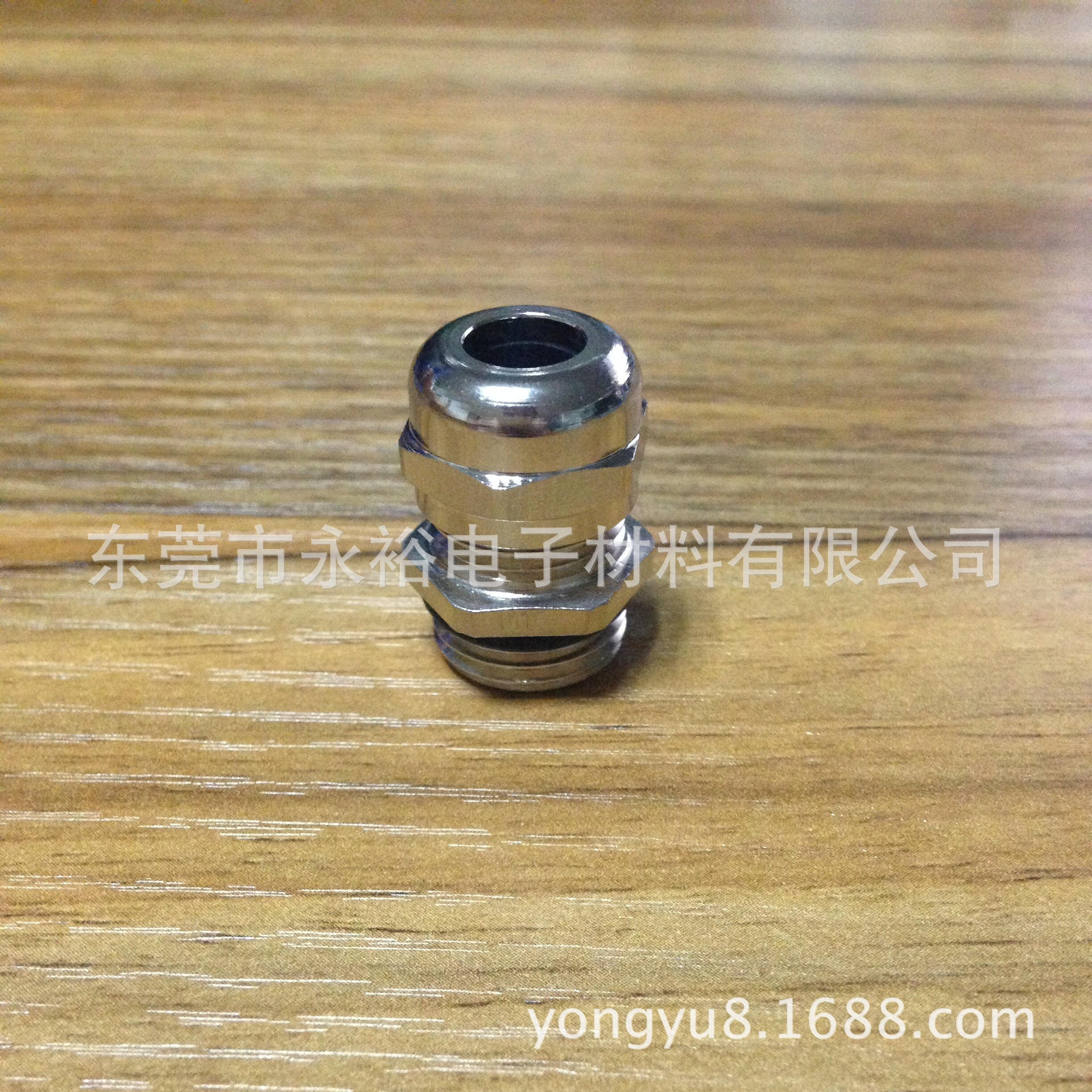 M16*1.5金属防水接头 电缆防水固定头 黄铜镀镍电缆防水锁头