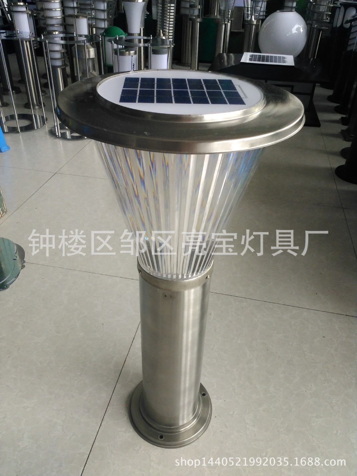 [Direct selling]Stainless steel Solar lawn green environmental protection Lawn