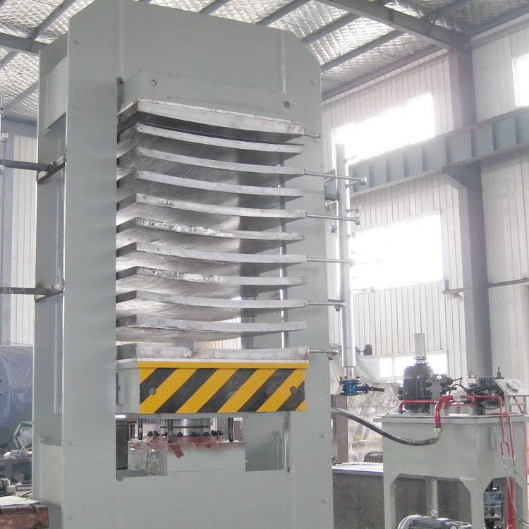 青岛国森生产制造多层实木弯曲压机等成套机械