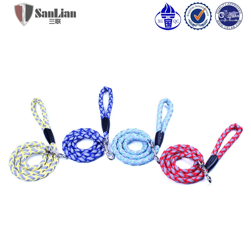 Светоотражающие товары для домашних животных Тяга для собак Светящийся поводок Поводок для собак Светящаяся цепь для собак Светящаяся