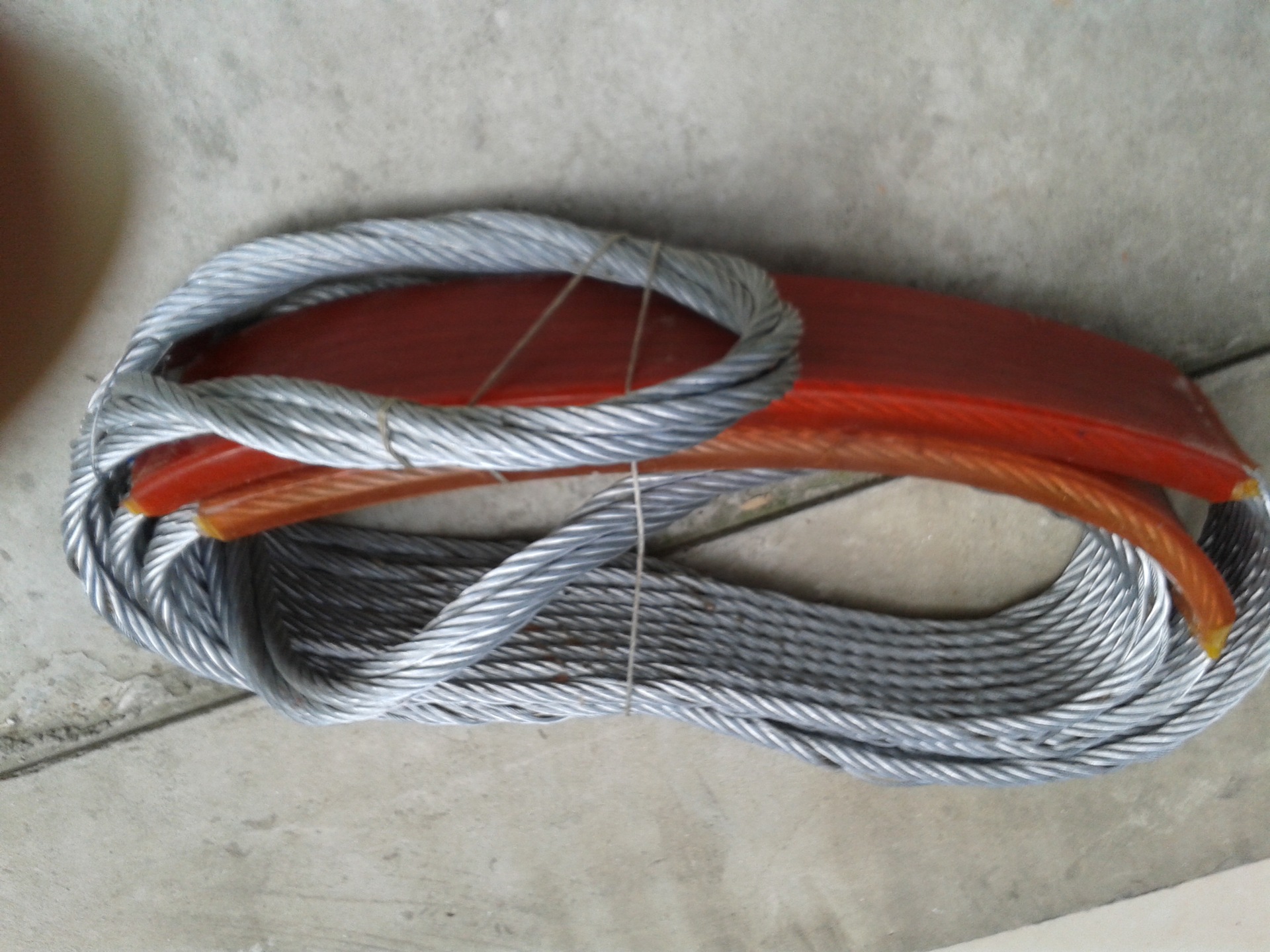 厂家供应批发各种聚氨酯包覆扁吊带、钢丝绳扁吊带，钢丝绳编缆等