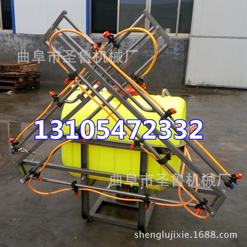 拖拉機(jī)打藥機(jī)5