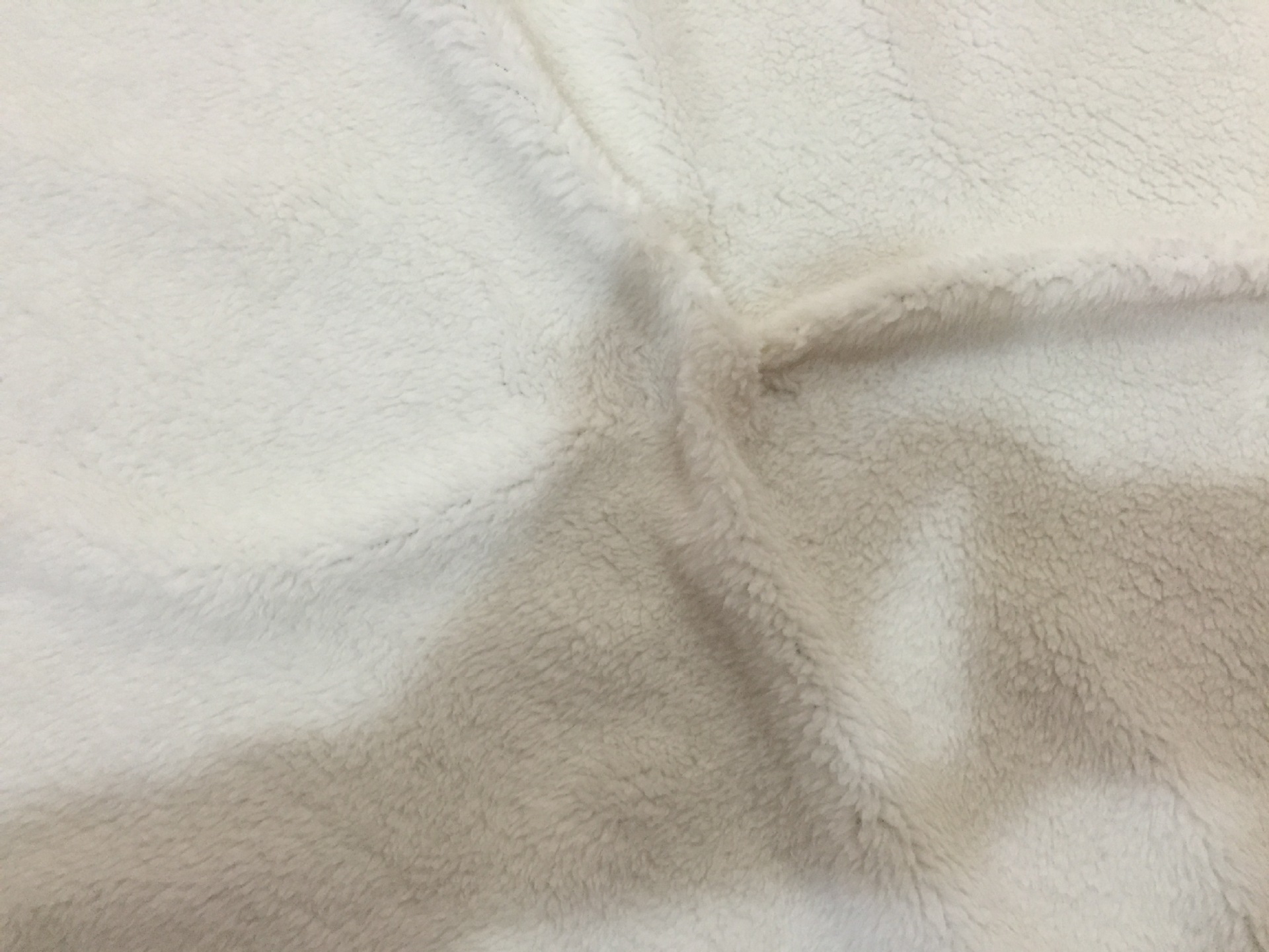 现货加厚北极绒 加密烫光舒棉绒 180克北极绒 服装家纺绒布-阿里巴巴