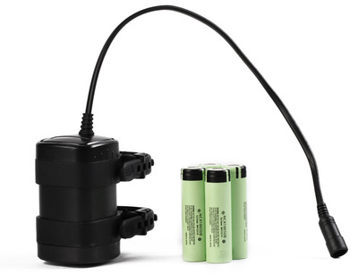 8.4V Bicycle Headlight waterproof plastic cement Battery pack T6 Headlight battery pack 4 18650 Lithium batteries