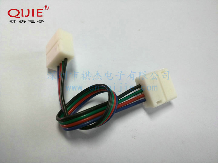 供应LED免焊快速单色RGB5050滴胶灯带条连接器4P 中间带线卡扣