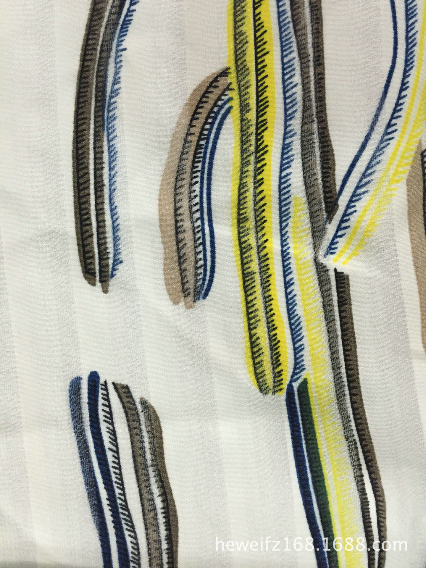 厂价直销 F8181现货供应美人条印花时尚服装涤纶窗帘裙子影条面料