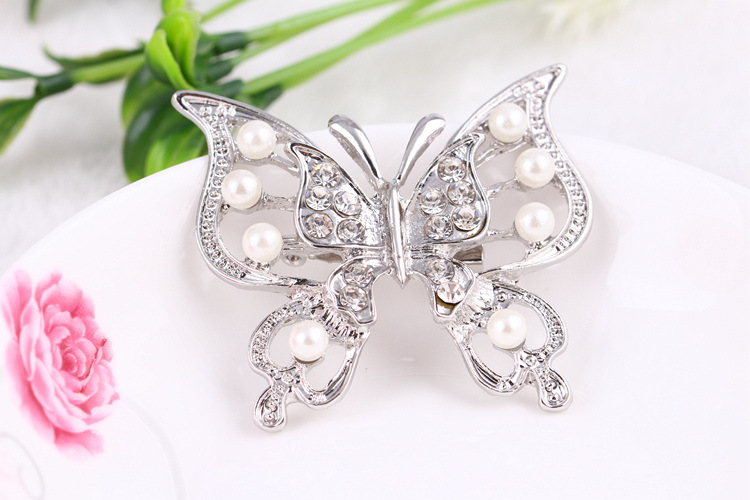 Sweet Butterfly Alloy Inlay Artificial Gemstones Women's Brooches display picture 4