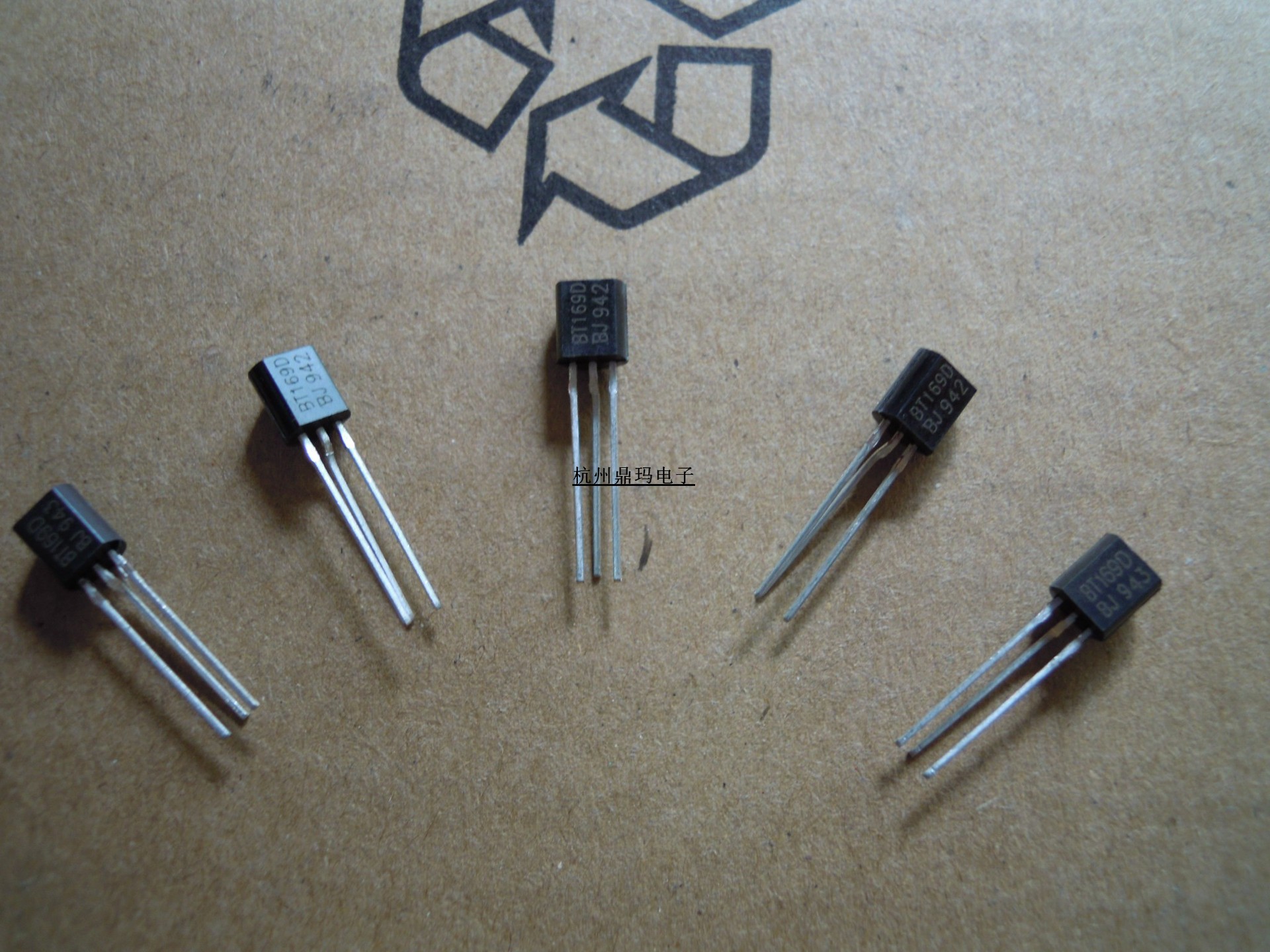 全新原装 BT169D TO-92 单向/0.5A/400V 