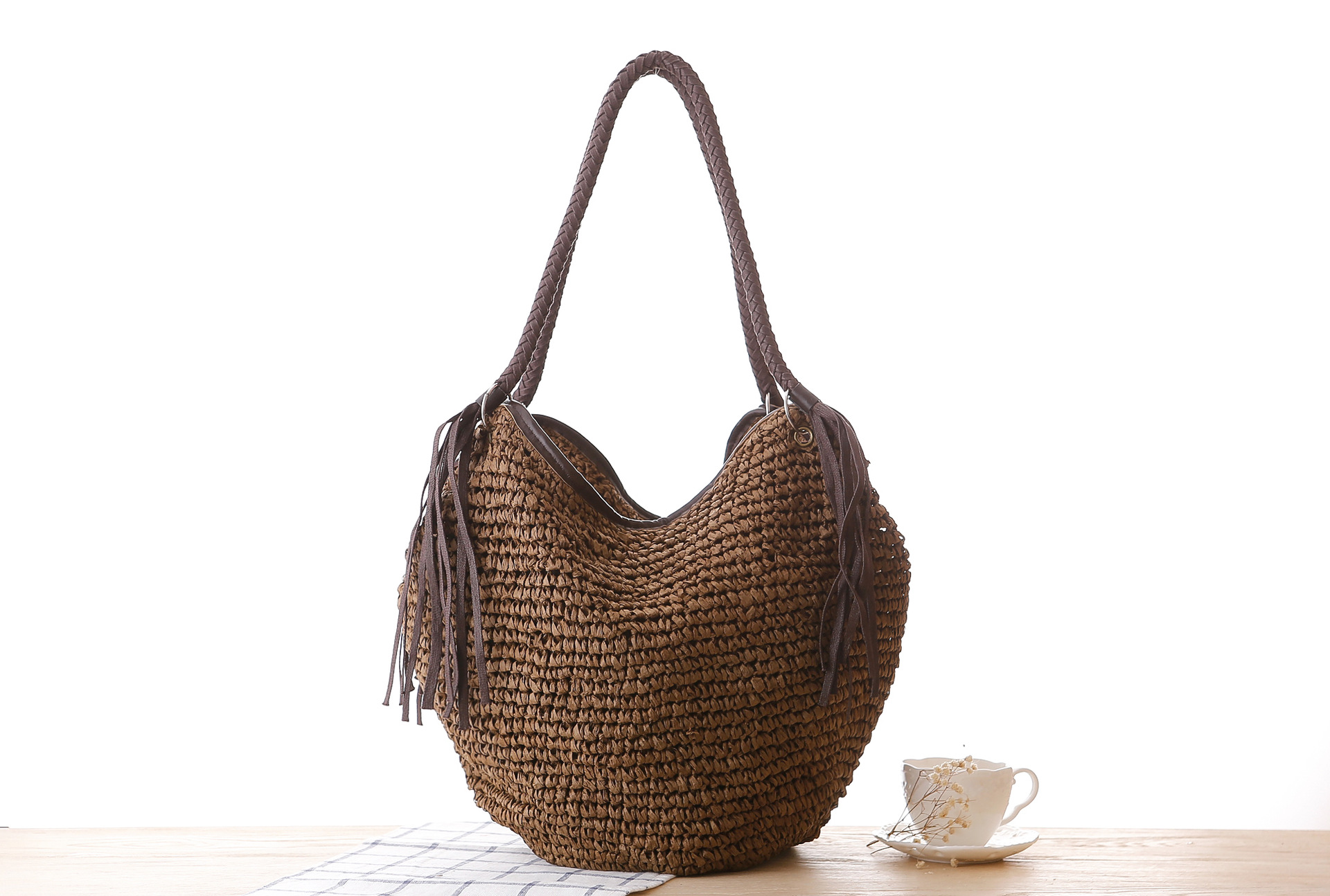 New Straw Simple Braided Tassel Shoulder Beach Bucket Women's Bag38*30*20cm display picture 4