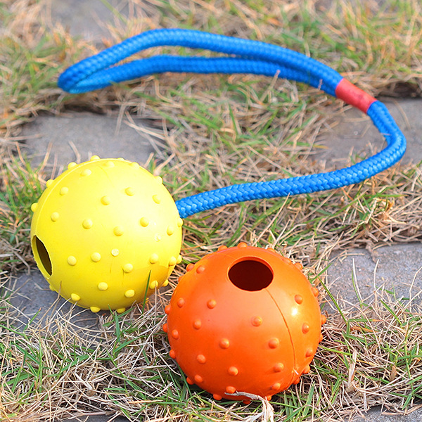 Игрушка для собак желтая