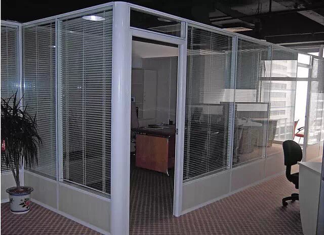 厂家热销写字楼屏风隔断  办公室遮阳窗帘  中空百叶帘定制|ru