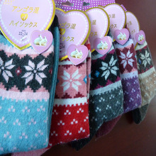 厂家直销 秋冬爆款兔羊毛女袜 可爱兔羊绒袜子 八角花 大菱形