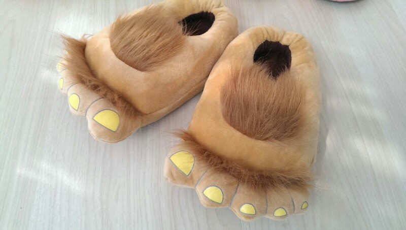 Wholesale creative home Mao Mao feet big slippers Hobbit Bigfoot cotton slippers funny cotton slippers bag heel
