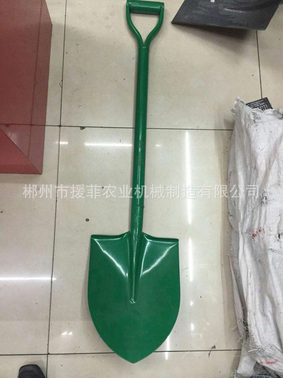 出口高质量农具绿色铁柄锹S503TD，冰铲红  铁柄锹，