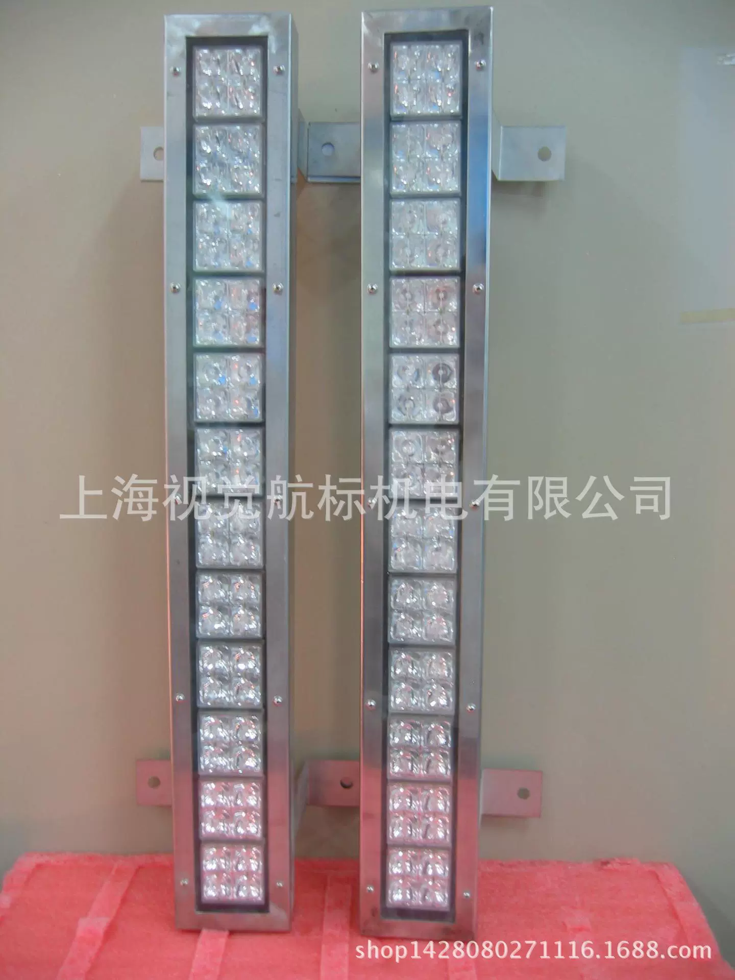 Навигационные маяки, средства навигационной помощи, морские стальные буи, маяковые огни, портовые каналы