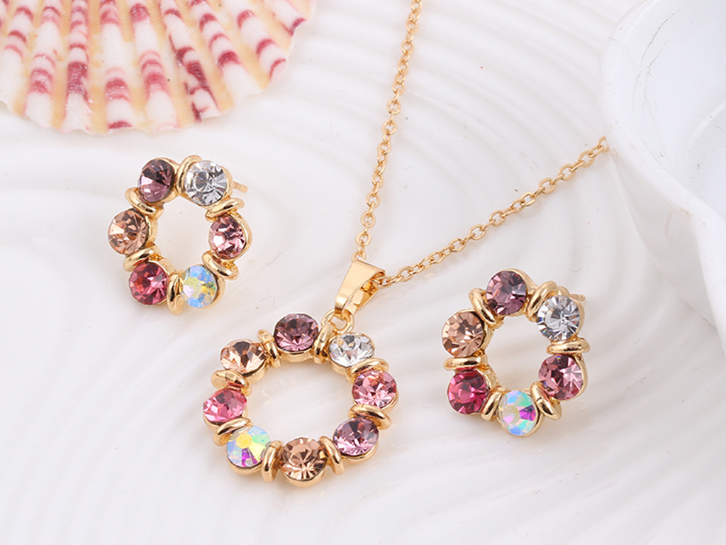 Fashion Simple Style Circle Crystal Alloy Necklace Set display picture 3