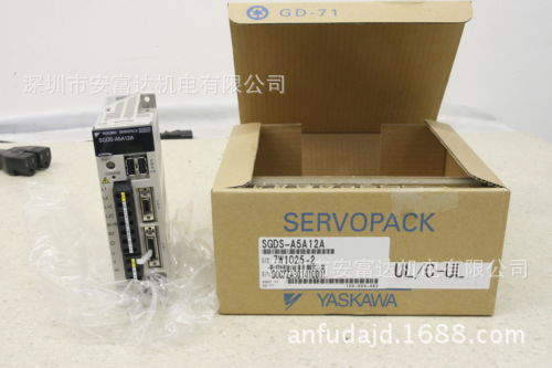 日本YASKAWA安川伺服驱动SGDS-A5A12A全新原装现货 50W驱动器