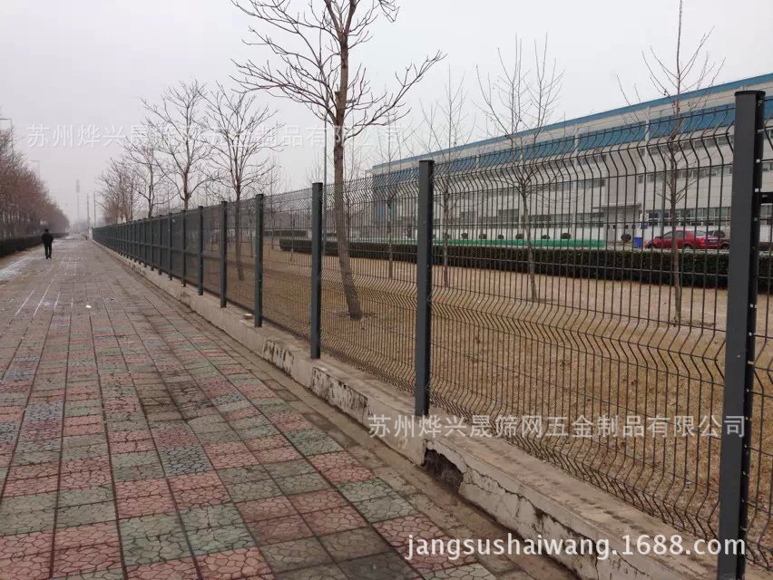 绿色双边丝护栏高速公路铁路围墙围栏网家用果园养殖场隔离铁丝网