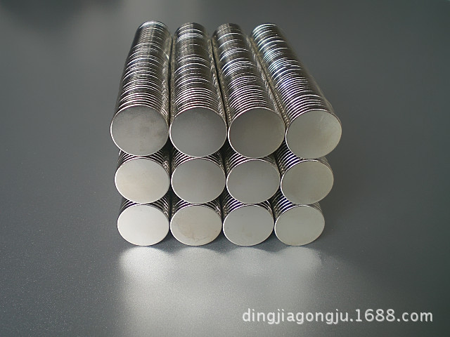 供应优质20x2mm镀镍强磁 钕铁硼强力磁铁 圆形磁石吸铁石磁钢