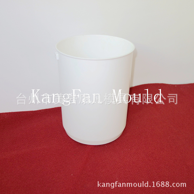 国外进出口直罐桶，买塑胶桶模具到黄岩城，专业塑料桶模具定做