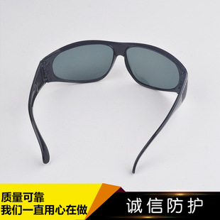 Manufacturers supply 209 dust-proof sand-proof splash-proof goggles welded flat glasses outdoor protective glasses