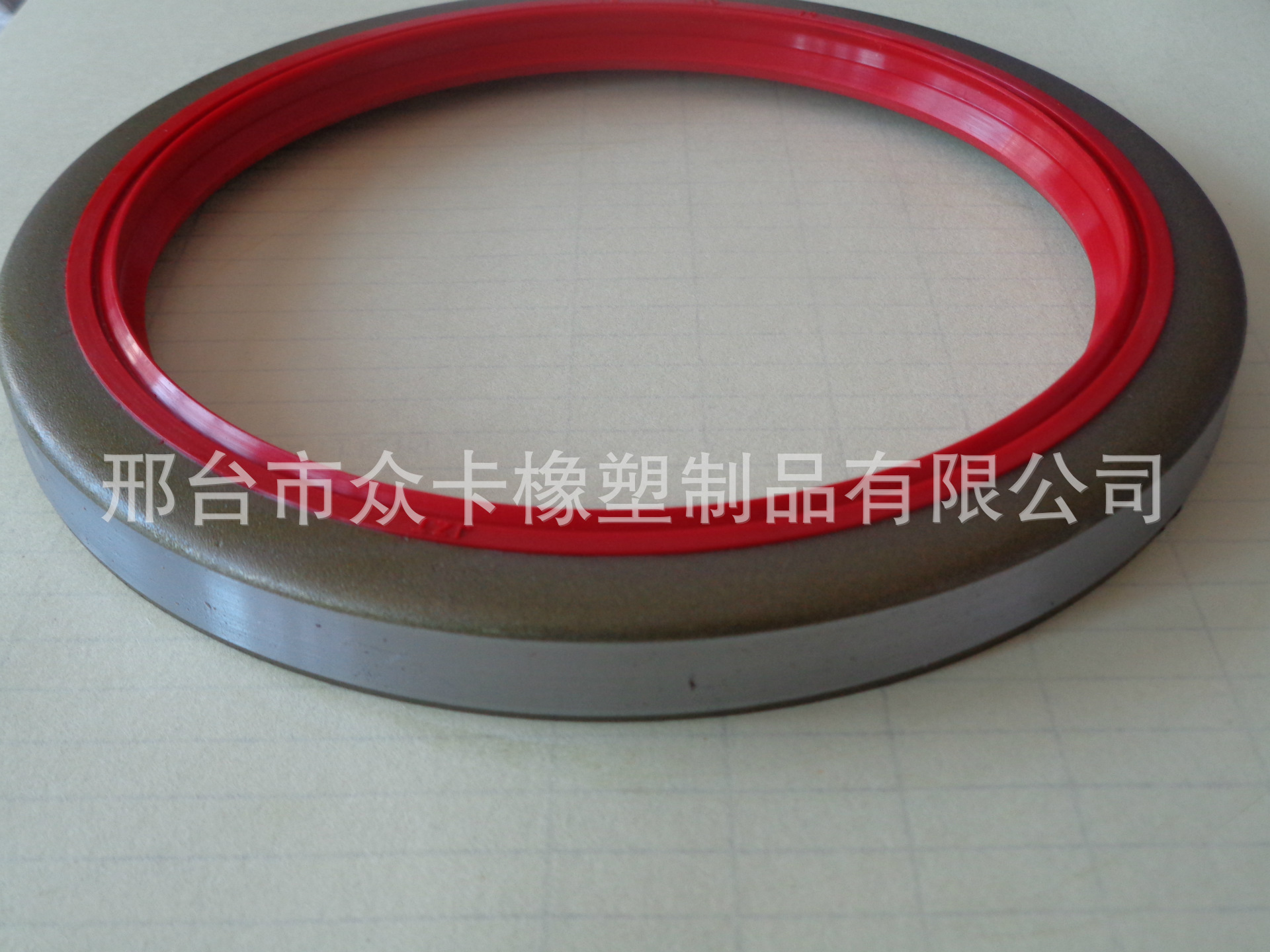 陕汽德龙F3000前轮油 封    德龙前轮油封