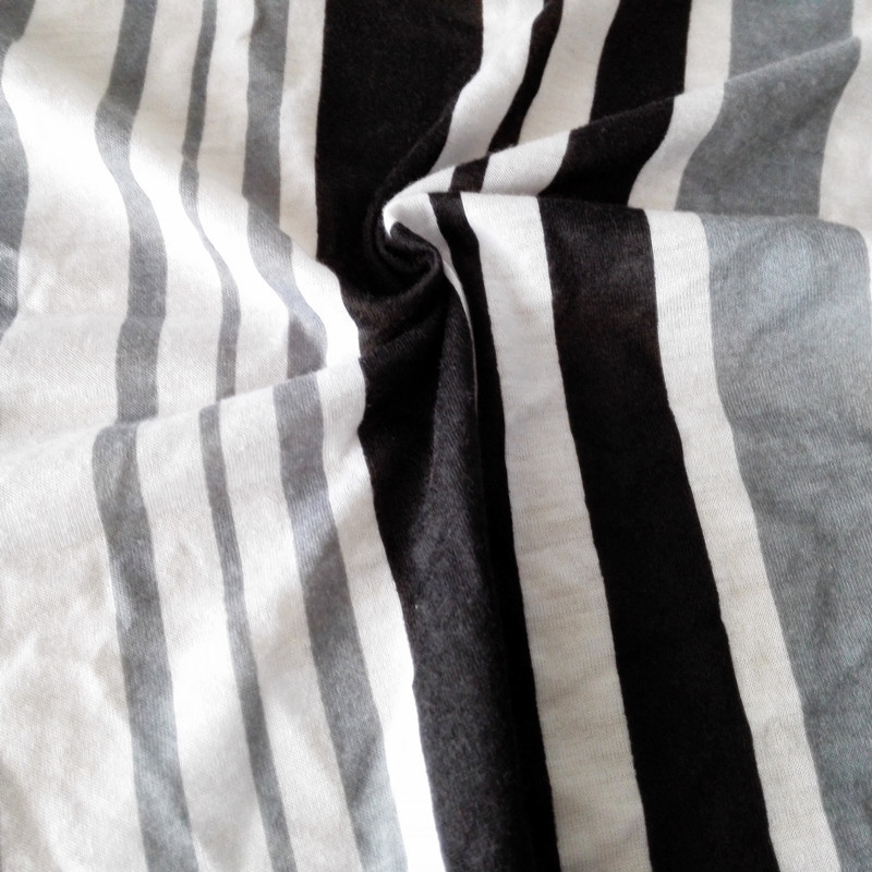 批发定做针织涤纶短纤面料 全涤印花汗布 条子布 纯涤纱印花汗布