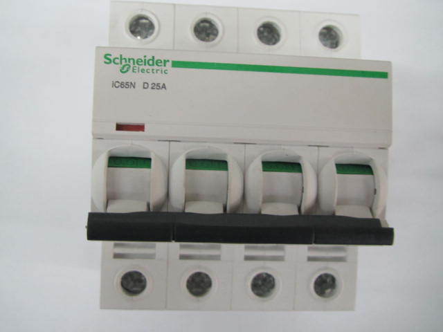原装正品IC65N 4P D25A Schneider动力型空气开关小型断路器