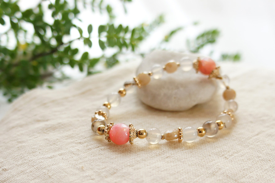 Temperament Korean Bracelet Fashion Agate Crystal Bracelet Pink Shell Bracelet display picture 7