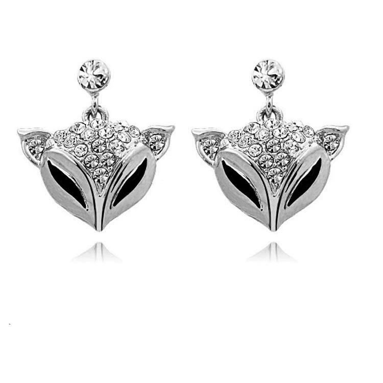 Изысканное ожерелье, серьги, украшения