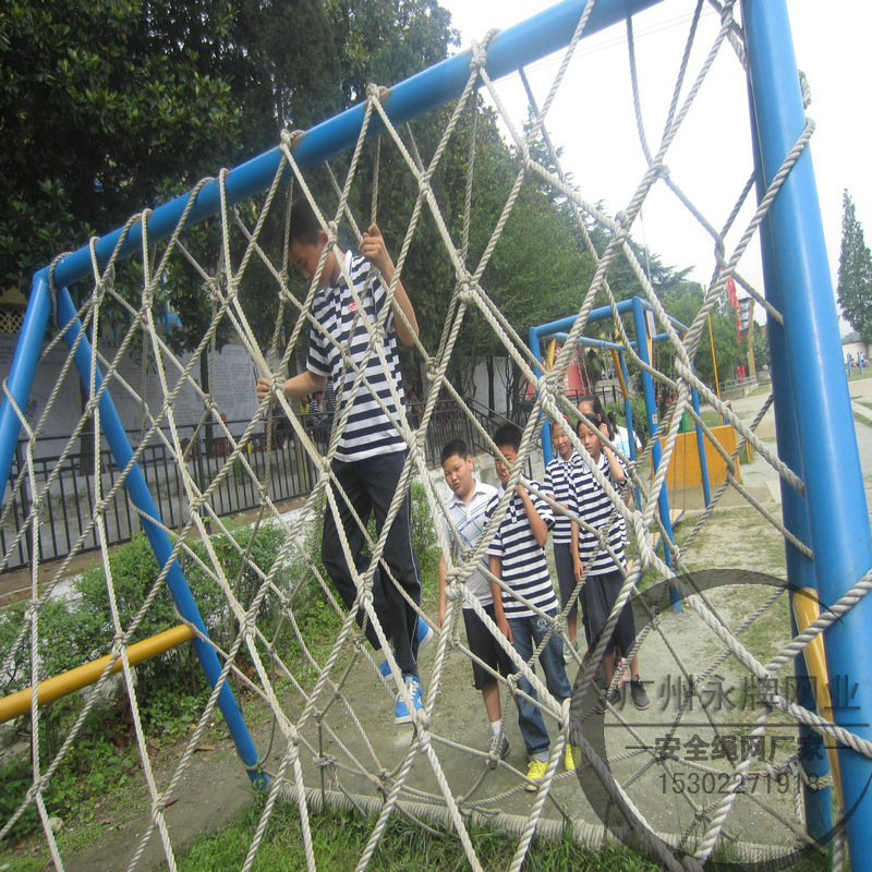 安全攀爬网 人工编制儿童防护网 直播间销售聚乙烯尼龙防坠网厂
