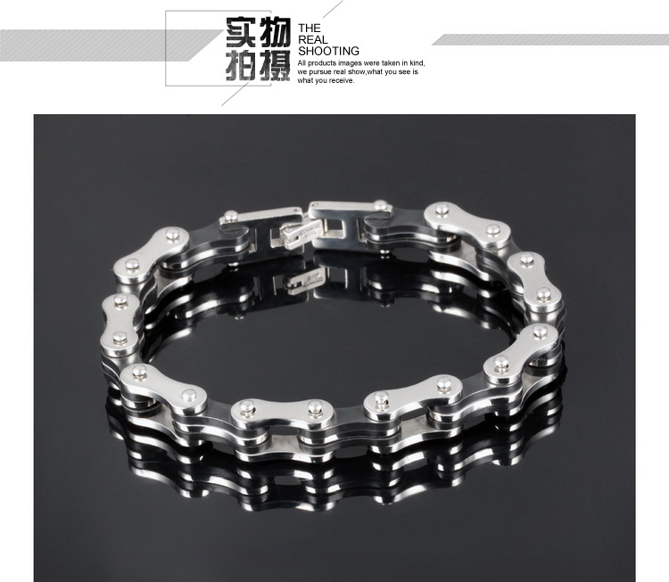 Korean Simple Titanium Steel Bracelet display picture 9