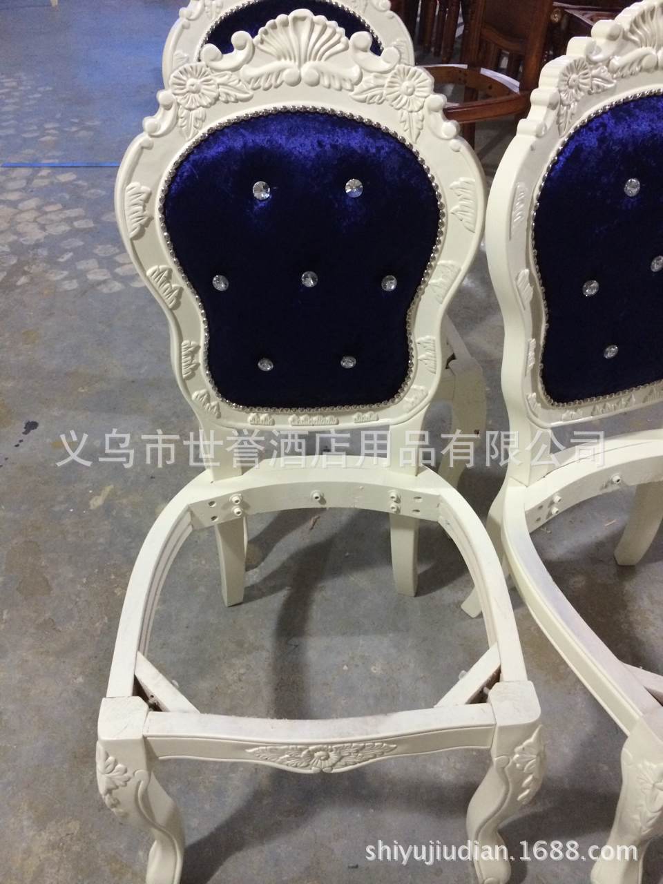 2251458453_1553135897