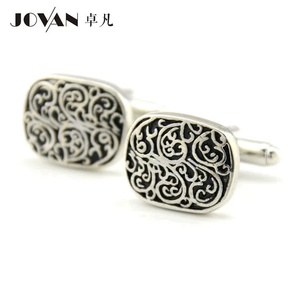 1 pair of cufflinks