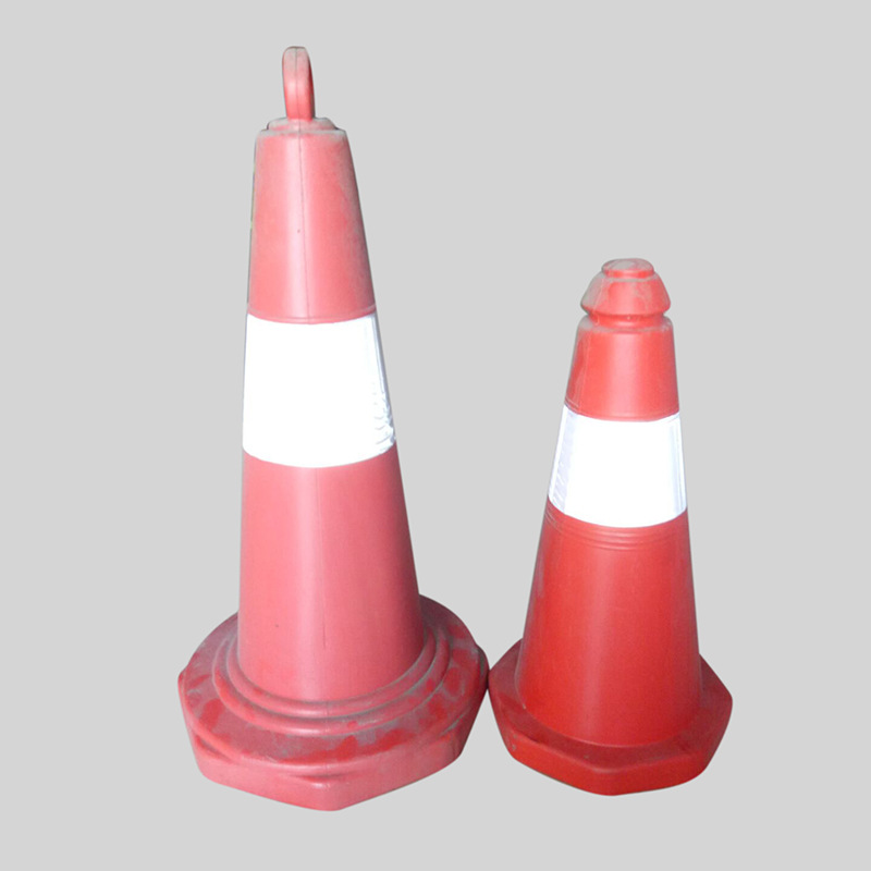 反光锥桶警示方锥 路挡车位警示柱禁止停车设施警示桩 PU路锥批发|ru