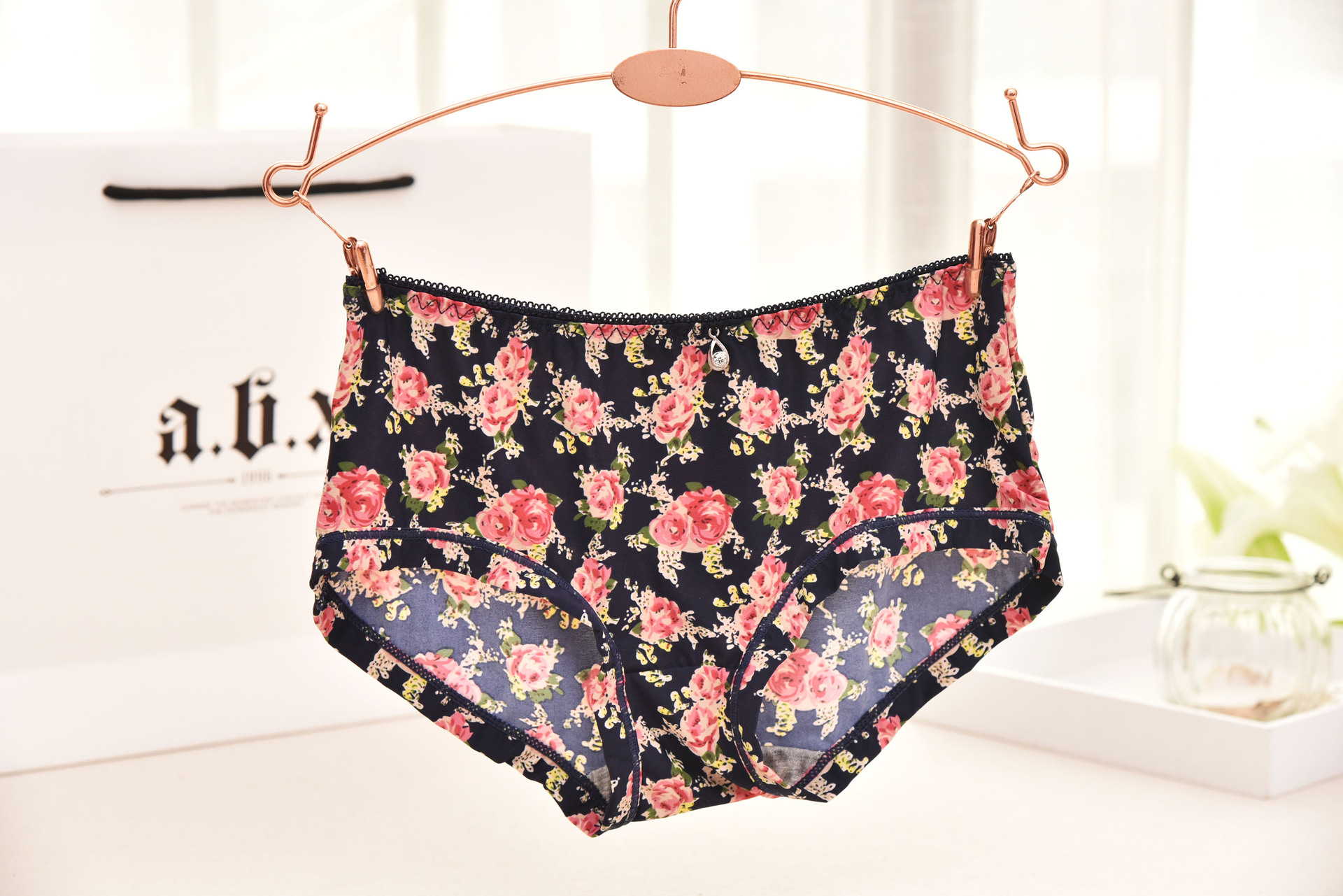 Slip jeunesse en soie Ice - Ref 654921 Image 29