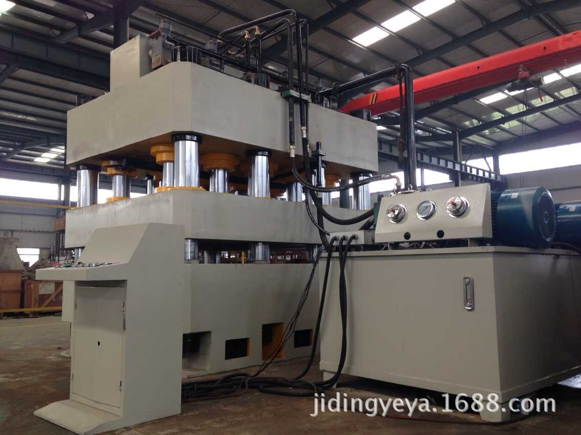 滕州吉鼎机械门板压花机9